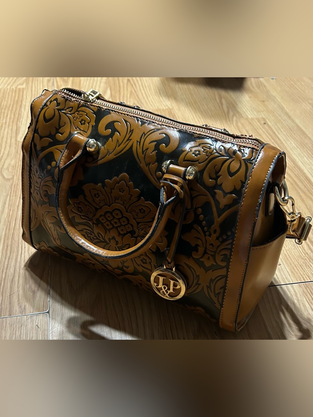 GORG. Syn. Leather 3d embossed floral design satchel. Western. Cowgirl